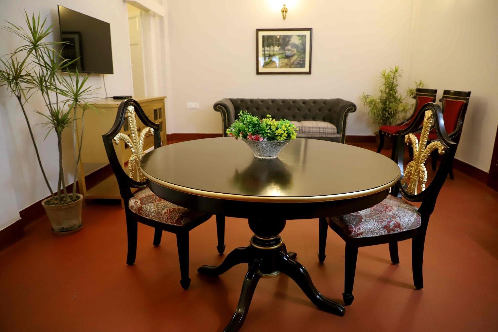 Heritage In Apartment Kolkata